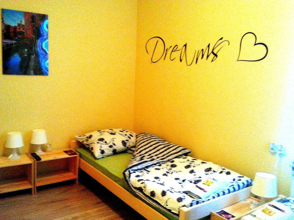 Hostel Puzzle - Jezyce Poznań Extérieur photo