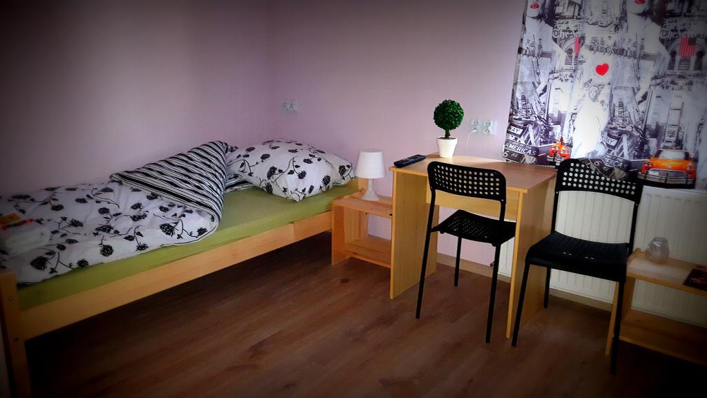 Hostel Puzzle - Jezyce Poznań Extérieur photo
