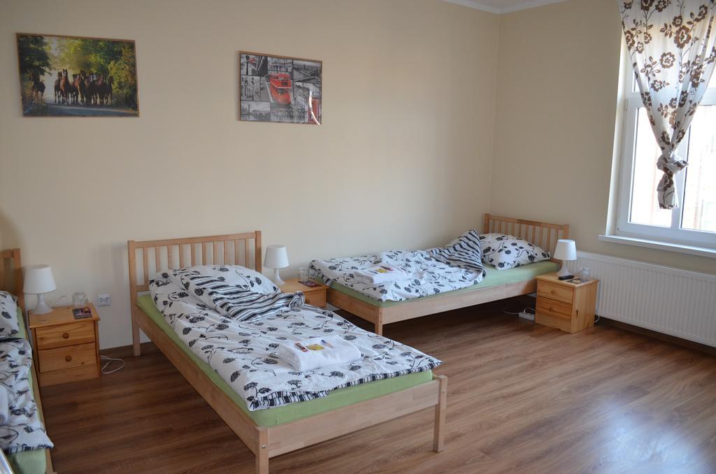 Hostel Puzzle - Jezyce Poznań Extérieur photo
