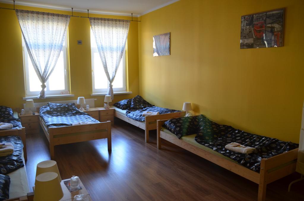Hostel Puzzle - Jezyce Poznań Extérieur photo